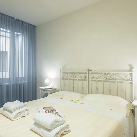 Apartment Ognissanti 3 Bedrooms *