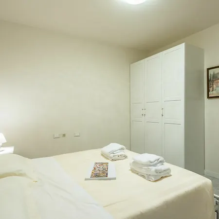Апартаменты Ognissanti 3 Bedrooms