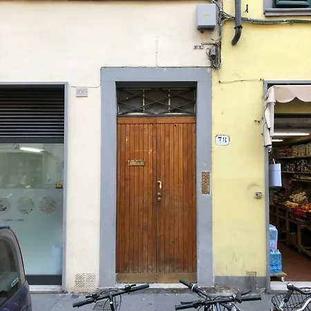 Ognissanti 3 Bedrooms דירה *