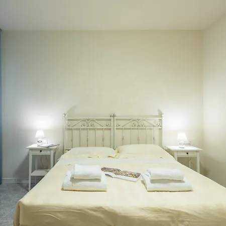 Ognissanti 3 Bedrooms דירה